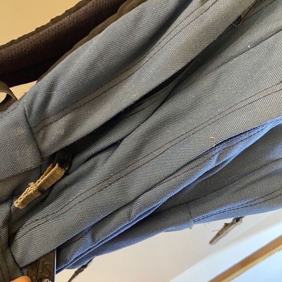 Blue Jansport hiking large hardback backpack waist strap - Picture 4 of 7